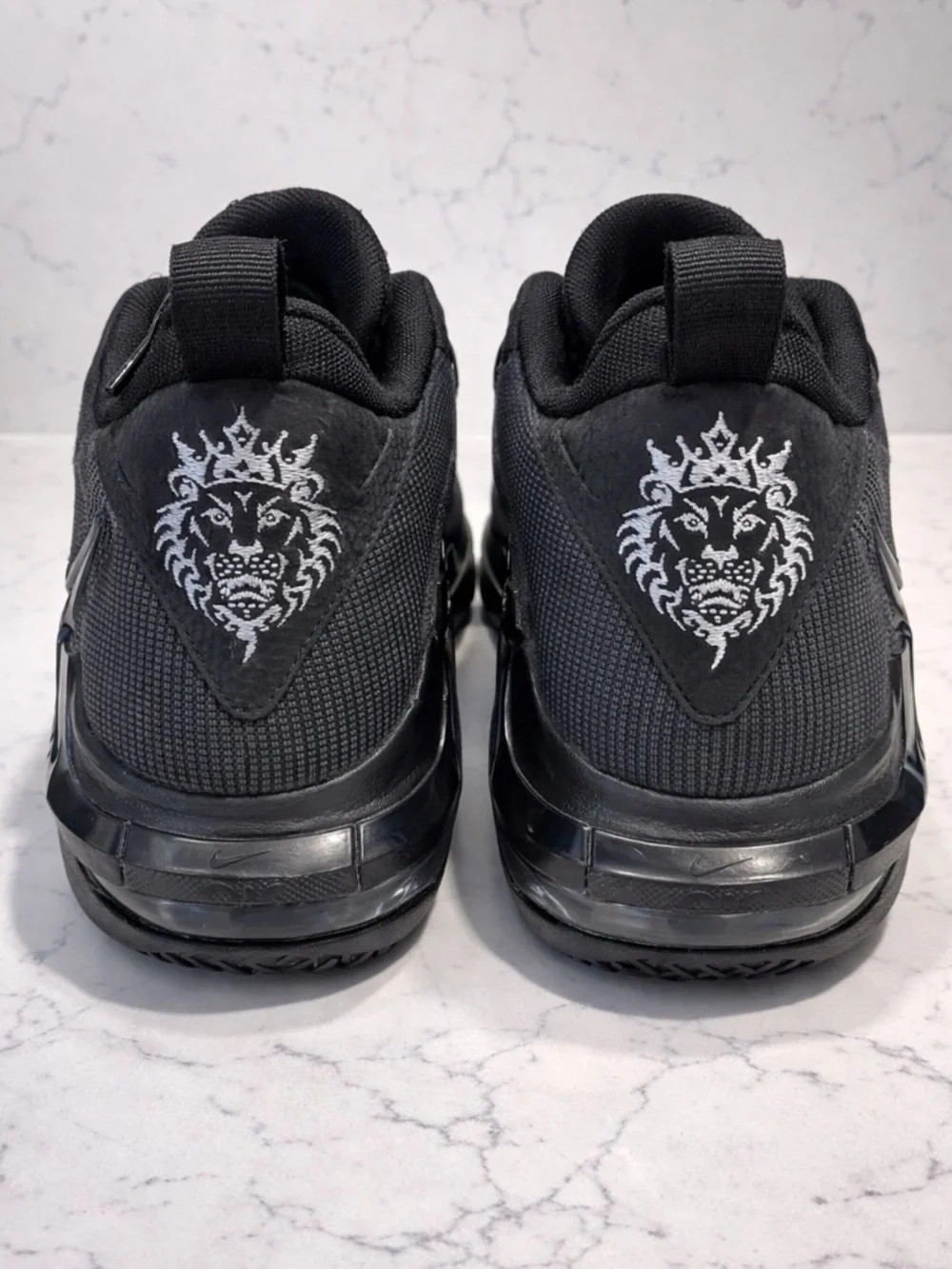 Nike LeBron Witness 7 Triple Black Men’s Size 11 Basketball Shoes - Picture 4 of 6